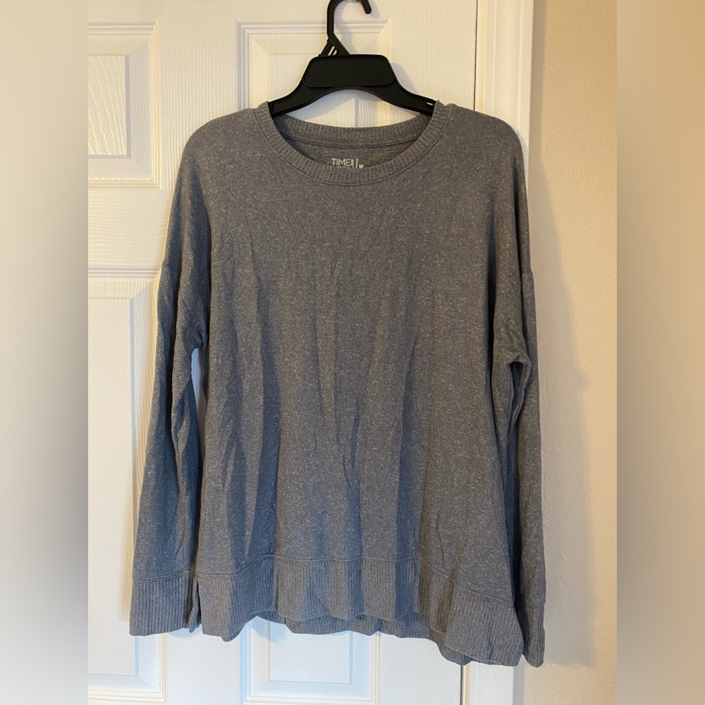 Time and Tru Gray Long Sleeve Tunic Size Medium 8-10